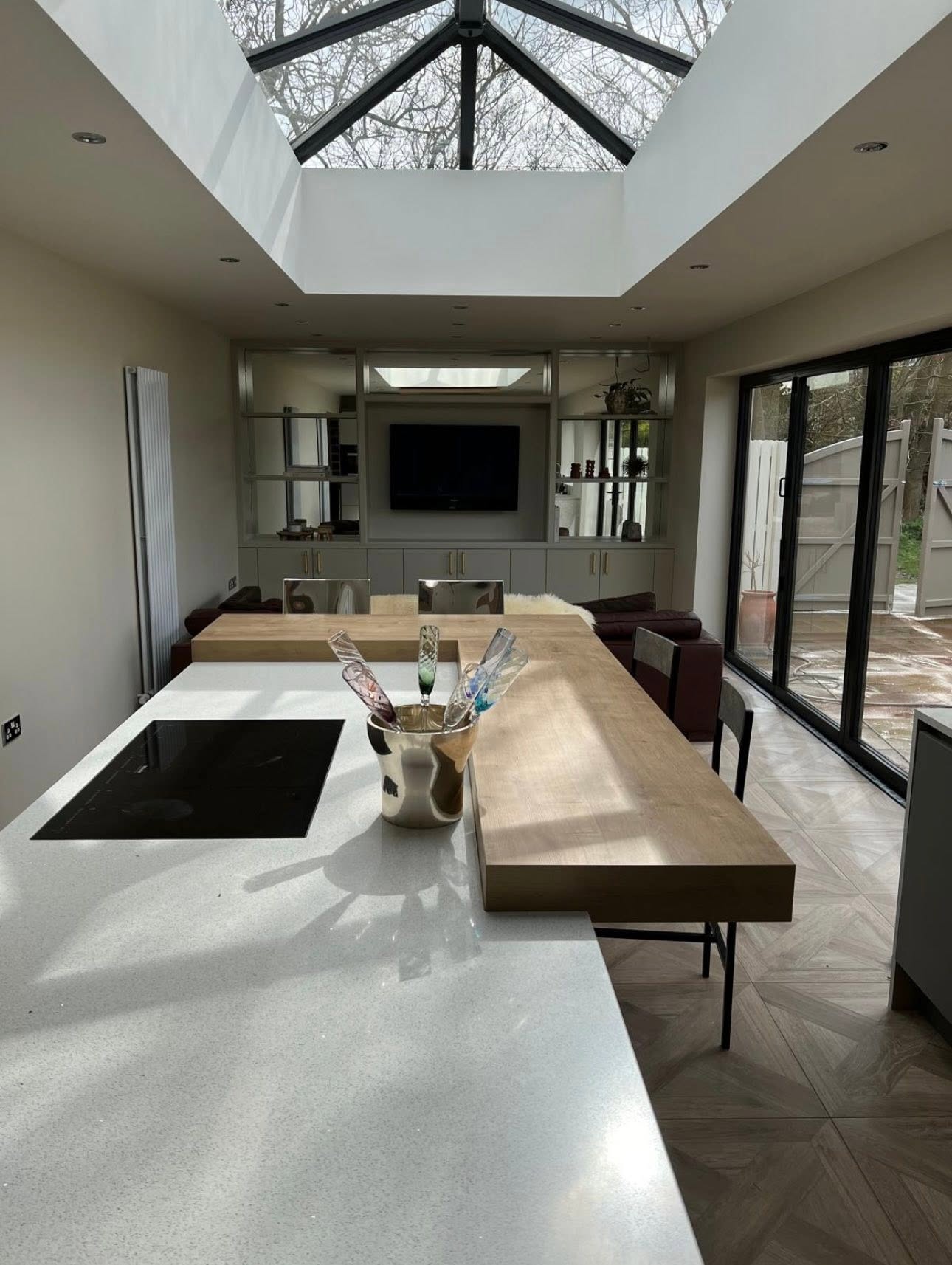 Kitchen extension with media wall